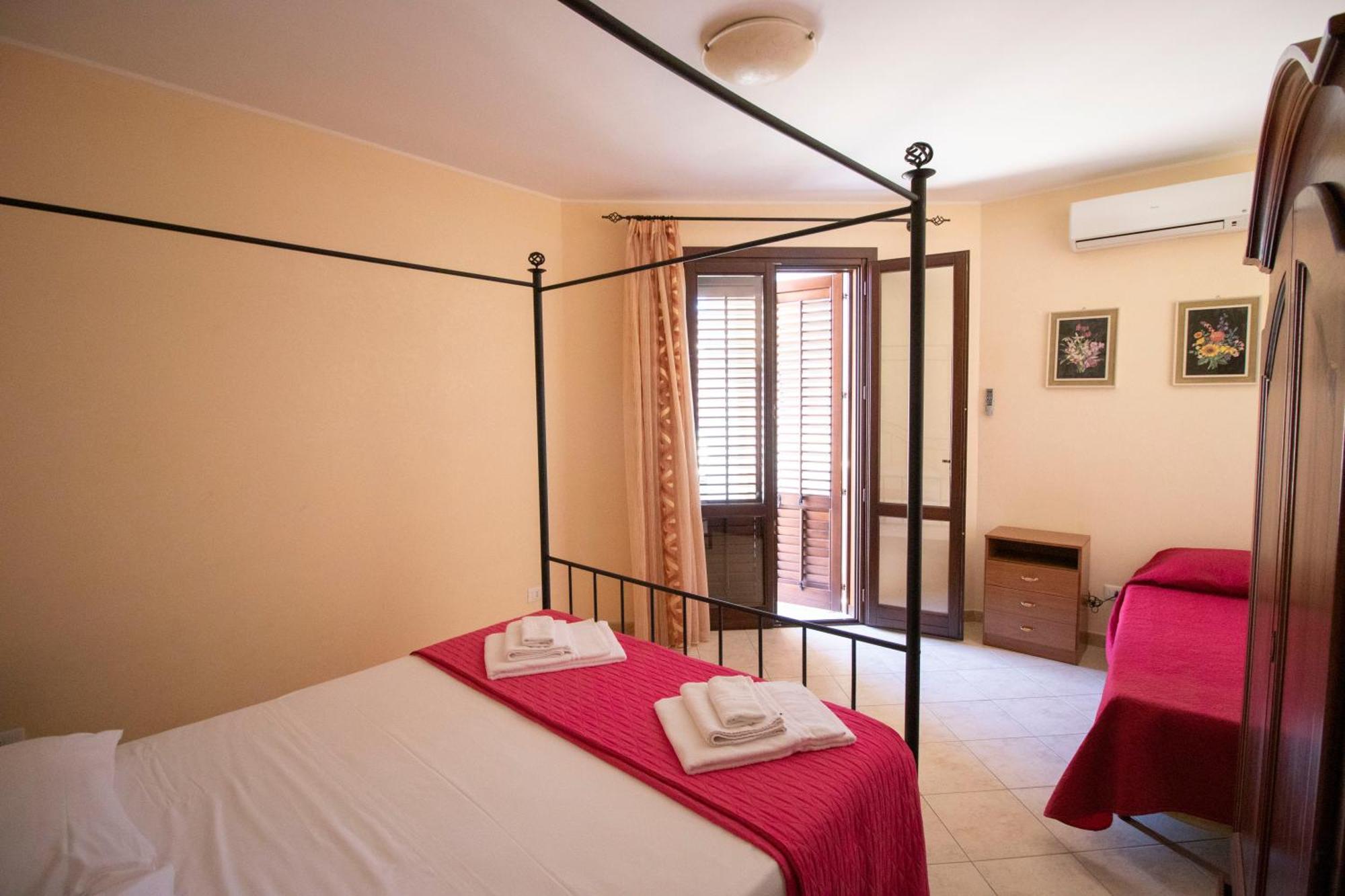 Case Vacanza Cristina Site In Antico Baglio E In Via Abruzzi N 161 San Vito Lo Capo Extérieur photo